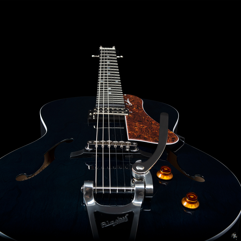 GODIN 5th Avenue Nightclub Indigo Blue avec étui TRIC 