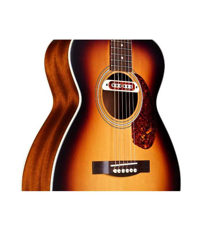 Guitare électro-acoustique Guild M-240E Troubadour