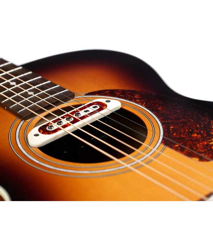Guitare électro-acoustique Guild M-240E Troubadour
