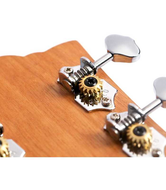 Guitarra electroacústica Guild M-240E Troubadour