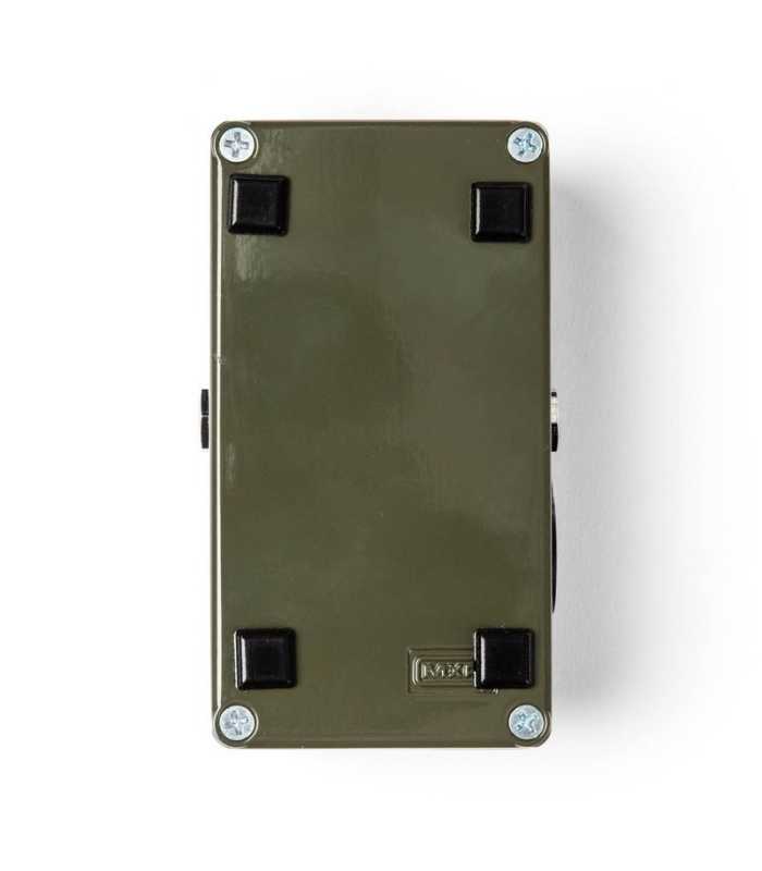 Pedal de preamplificador para bajo MXR M81