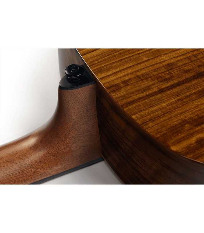 Guitarra electroacústica Auditorium LÂG Tramontane 318 ACE