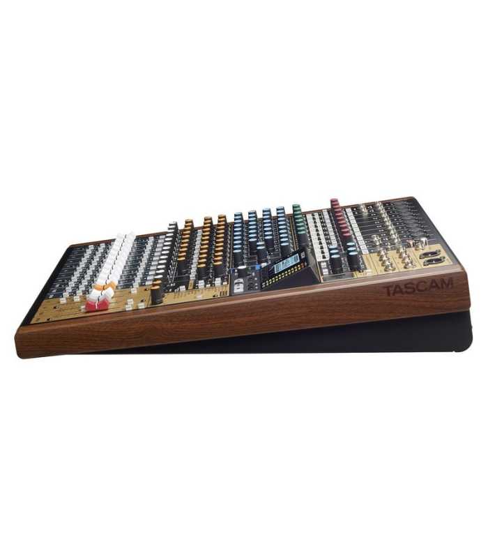 Mesa de mezclas analógica con grabadora digital Tascam Model 16