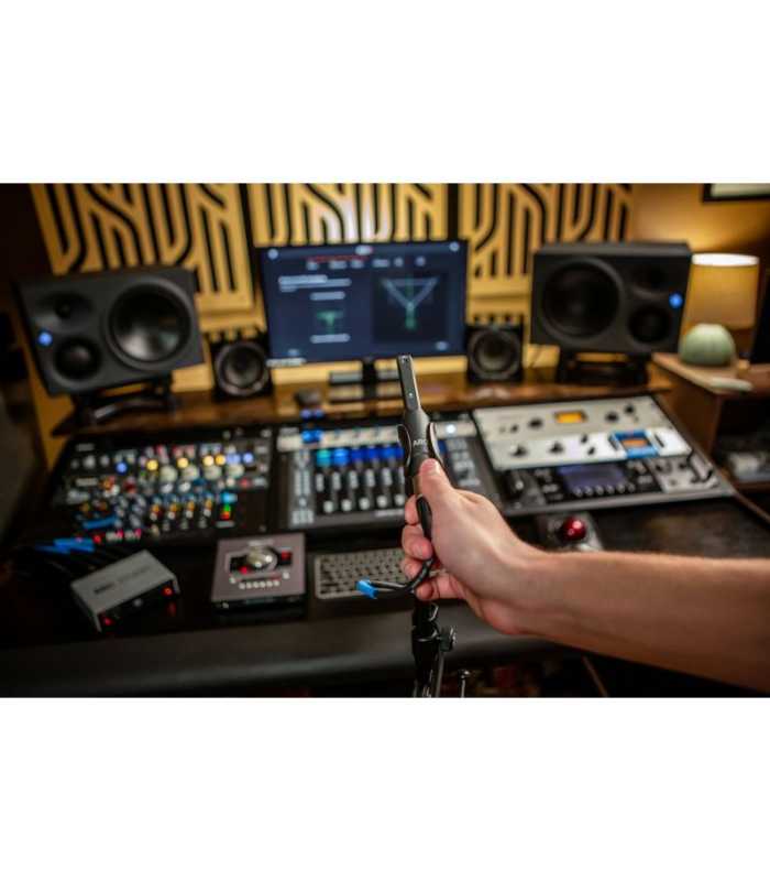 Sistema de corrección acústica de sala Ik Multimedia Arc Studio